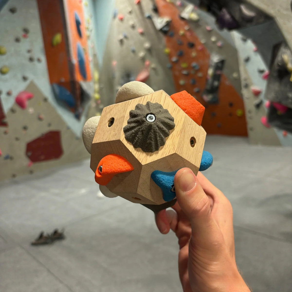 Wooden Climbing Grip Training Block, 11 cm — QIUOLA | qiuola.com