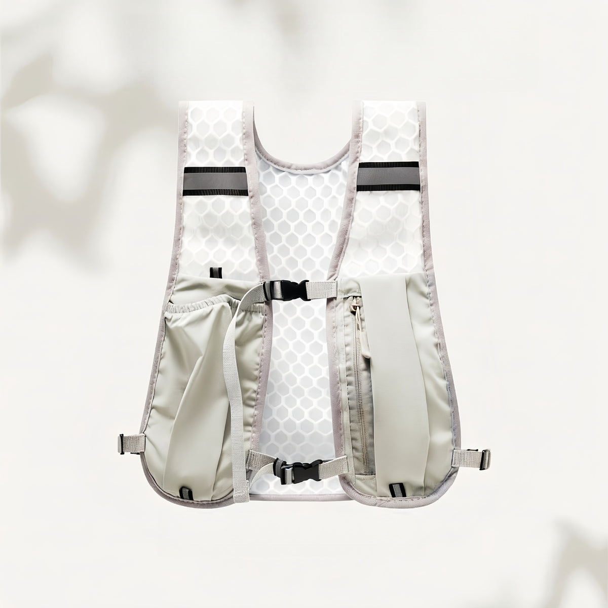 4L Reflective Running Vest with Multi-Pocket Storage — QIUOLA | qiuola.com