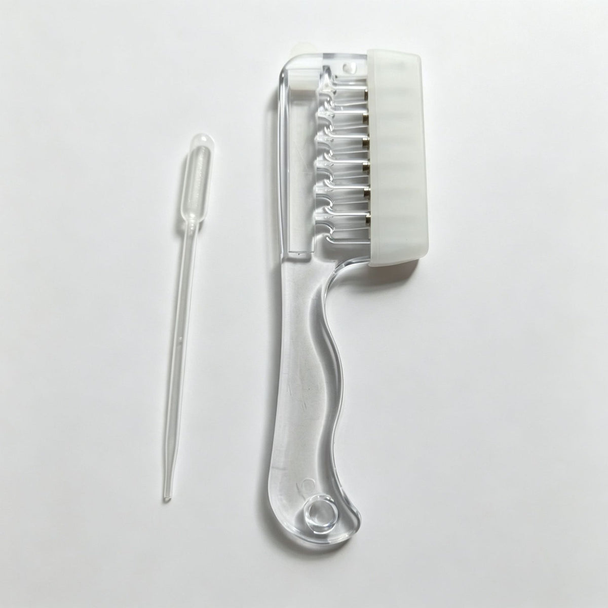 Scalp Oil Applicator Comb with Roller Balls — QIUOLA | qiuola.com